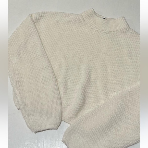 sweater - Picture 2 of 2